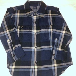 Gap button up